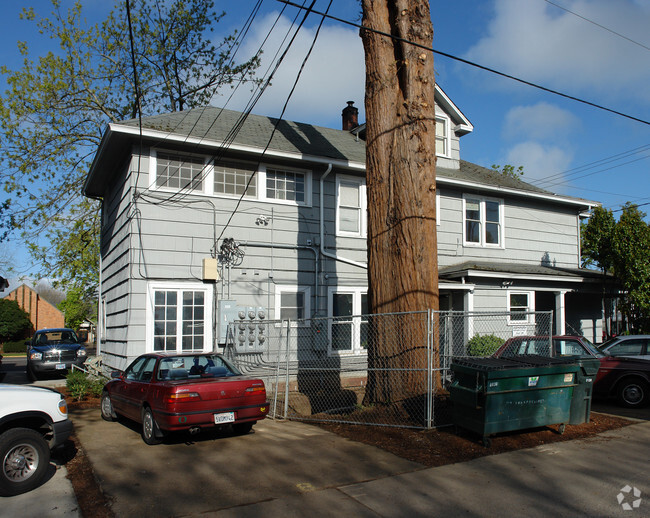 Foto del edificio - 236 E 13th Ave