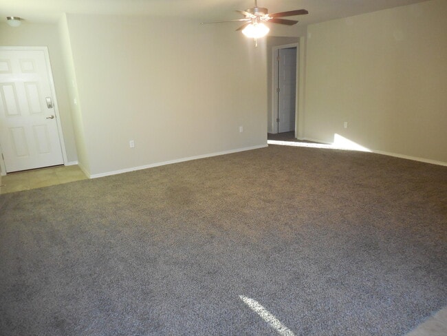 Building Photo - 11605 Flor Cedro