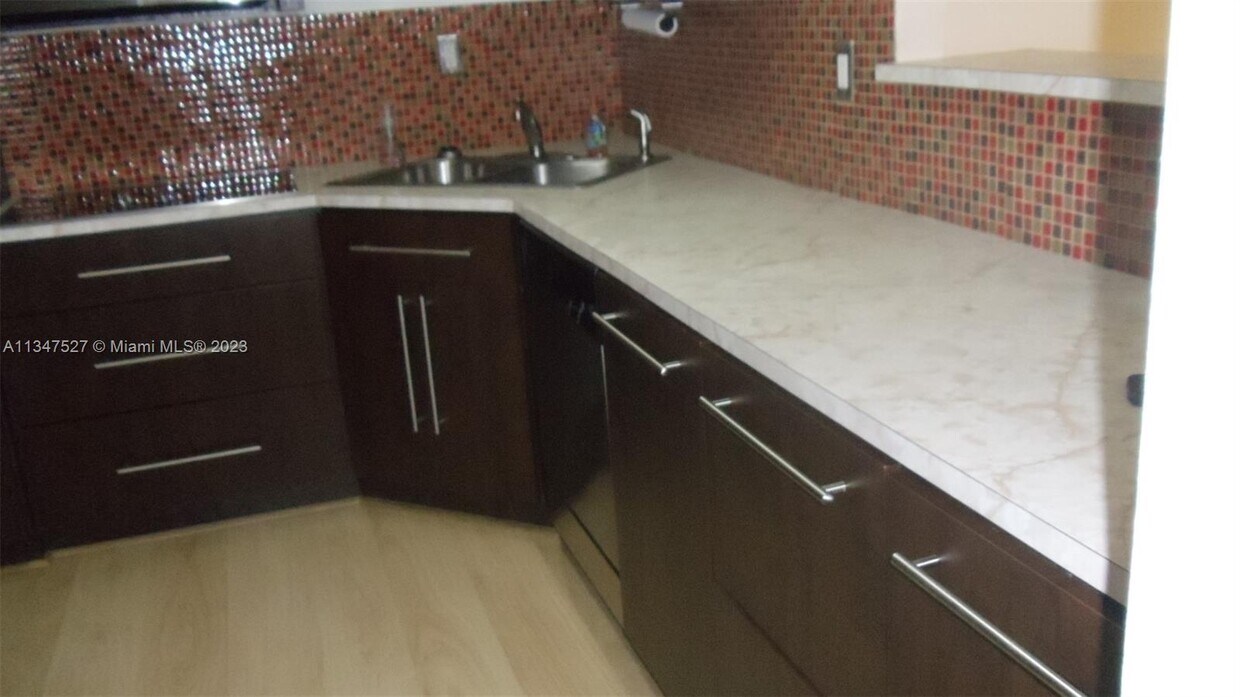 Foto principal - 1800 Sans Souci Blvd