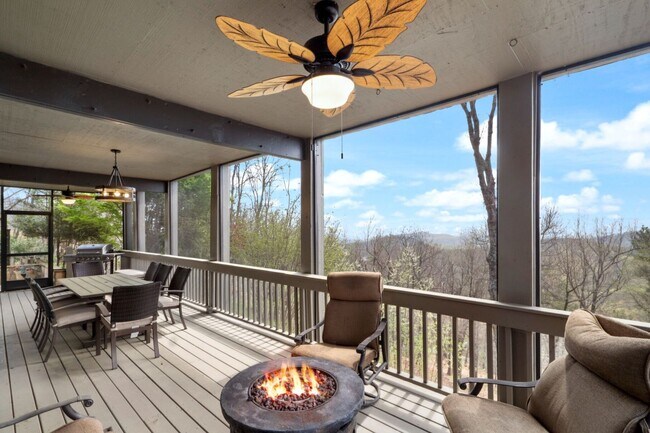 Building Photo - FULLY FURNISHED! Magnificent Panoramic Views!!