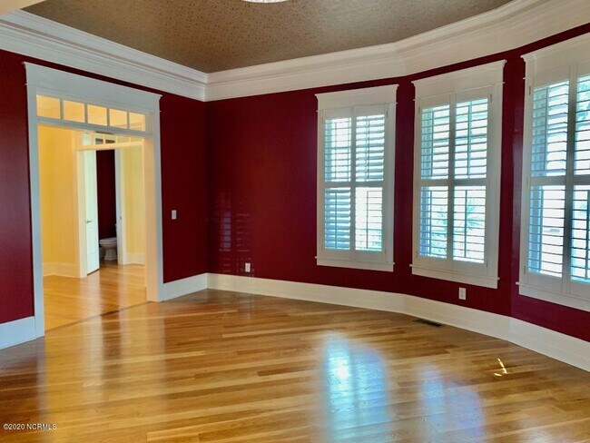 Building Photo - 6524 Brevard Dr