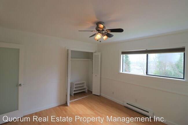Building Photo - 1 br, 1 bath House - 2550 Thorndyke Ave W ...