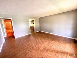 Building Photo - 1404 Valleywood Dr
