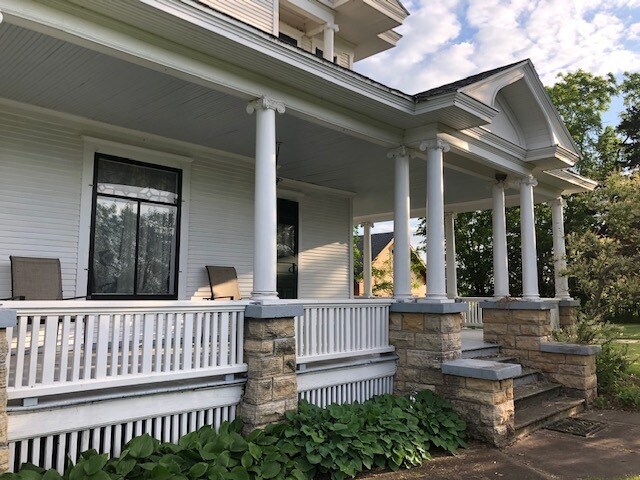 front of house - 1831 120th St NW