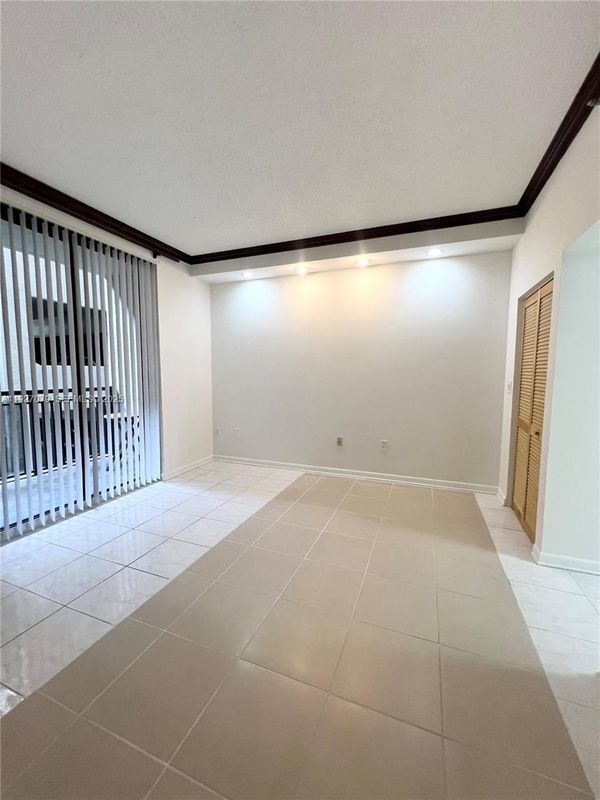 Foto del edificio - 540 Brickell Key Dr