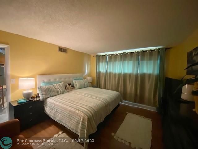Foto del edificio - 9220 S Hollybrook Lake Dr