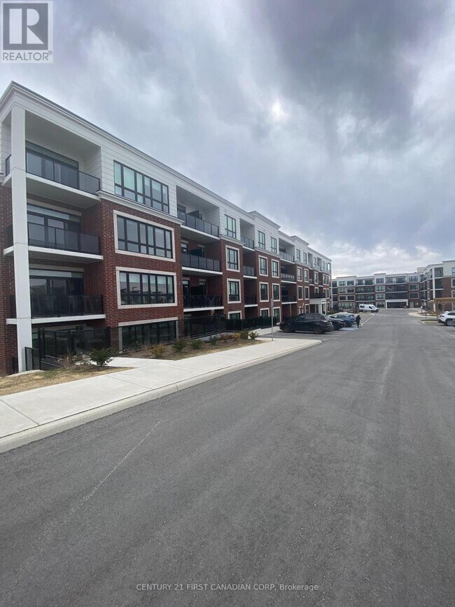 Photo du bâtiment - 1560 Upper W Ave