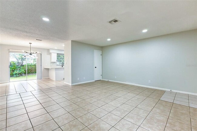 Foto del edificio - 1417 NE 38th St