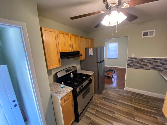 Building Photo - 4164 Bingham Ave
