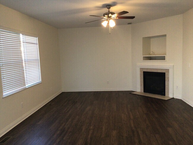 Building Photo - 1151 Willow Oak Drive
