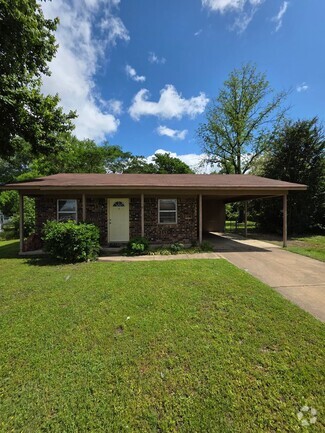 Building Photo - 111 Yelco Dr