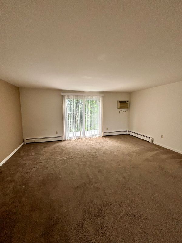 Building Photo - 23 Losson Garden Dr