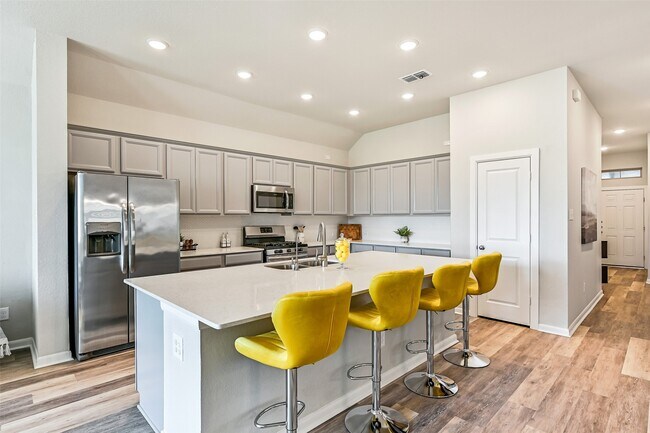 Building Photo - 4946 Hitchings Ct