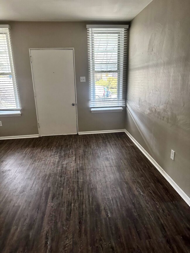 Foto del edificio - 1760 Potomac Ave