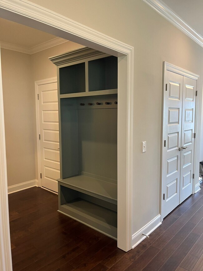 Foto del edificio - 446 Ruby Oaks Ln