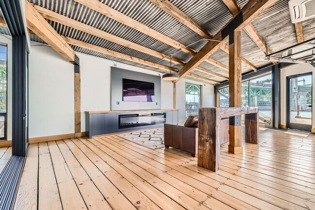 Foto del edificio - Lake Union Waterfront Apartment