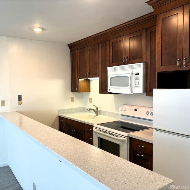 Building Photo - 175 Red Rock Way