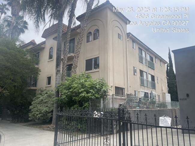 Foto del edificio - 4602 Greenwood Pl