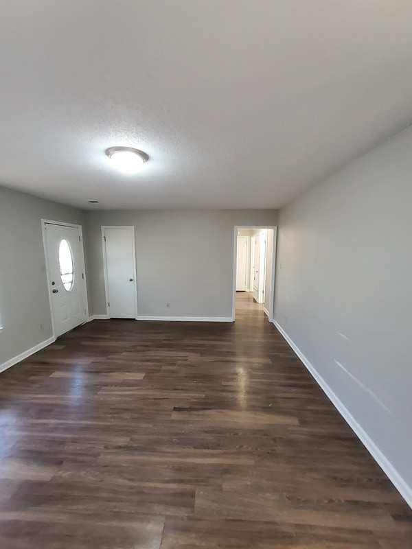 Building Photo - 3405 Greenway Dr