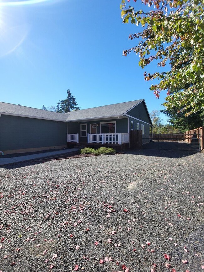 Building Photo - 3 Bedroom 2.5 Bathroom in Napavine