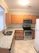 Building Photo - 710 E Boyd Dr