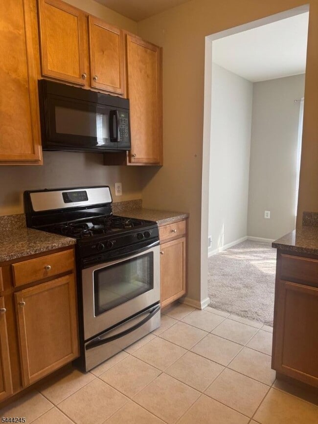 Building Photo - 98 Conover Terrace