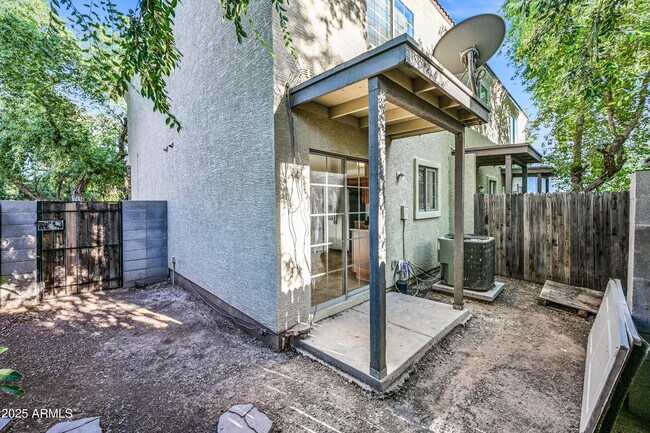 Foto del edificio - 2243 W Morten Ave