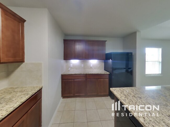 Foto del edificio - 2321 Triston St