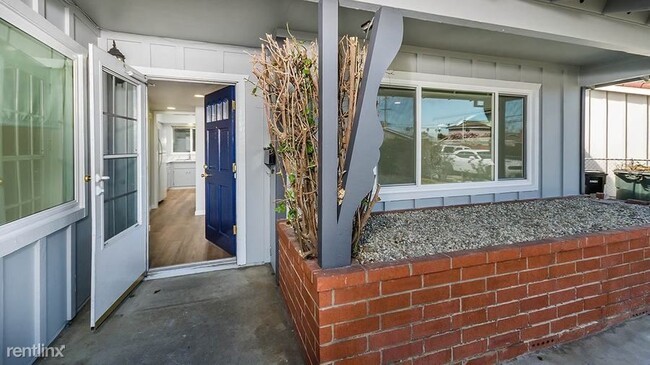 Foto del edificio - 4 br, 2 bath House - 1912 Playa St