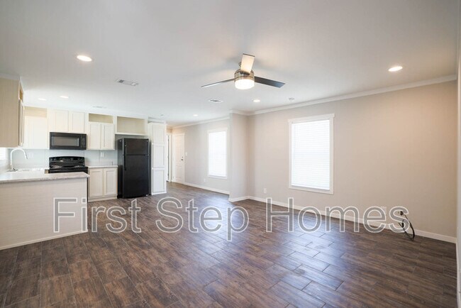 Building Photo - 133 Appaloosa Dr