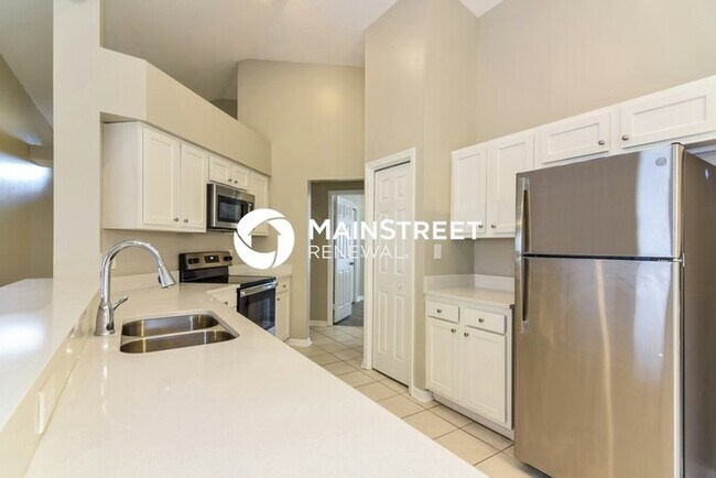 Building Photo - 4 Bedroom Pet-Friendly Home in Valrico, FL with Main Street Renewal