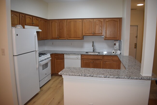 Building Photo - 815 Dominick Ct