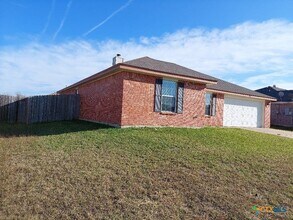Building Photo - 3902 Bolivar Dr