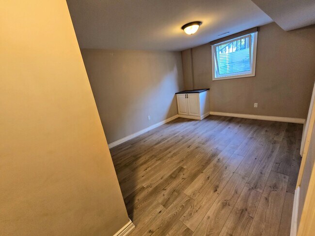 Photo du bâtiment - 730 Clifton Dr