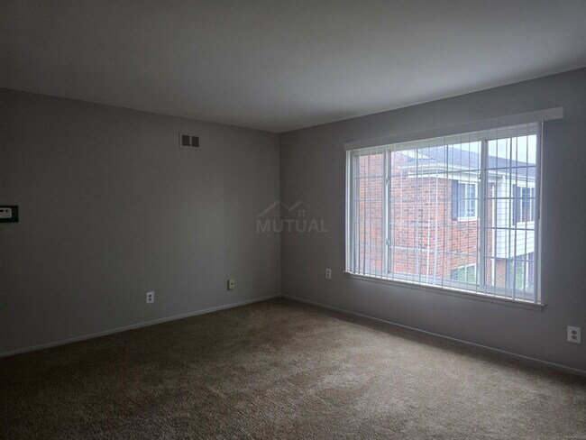 Building Photo - 25348 Shiawassee Cir