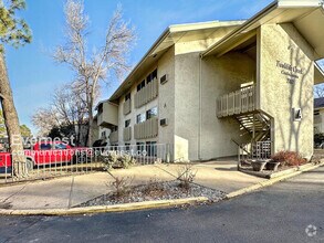 Building Photo - 2707 Valmont Rd