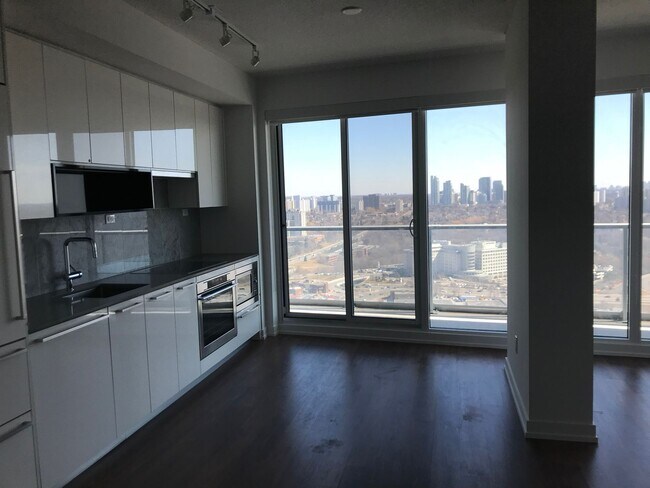 Building Photo - 117 Mcmahon Dr