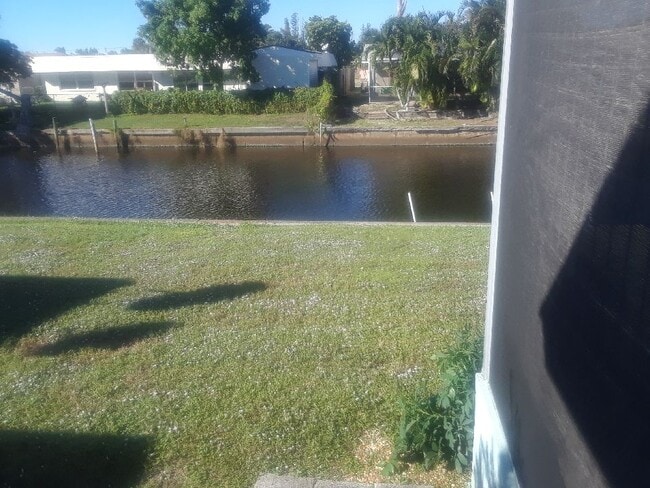 Foto del edificio - 3119 Riverside Dr