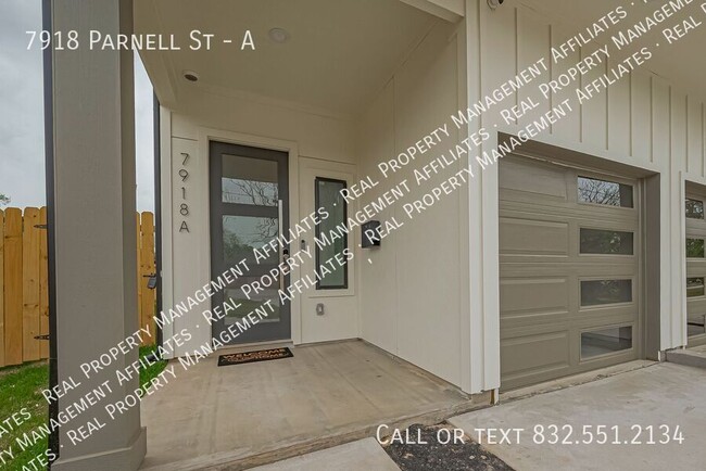 Building Photo - 7918 Parnell St