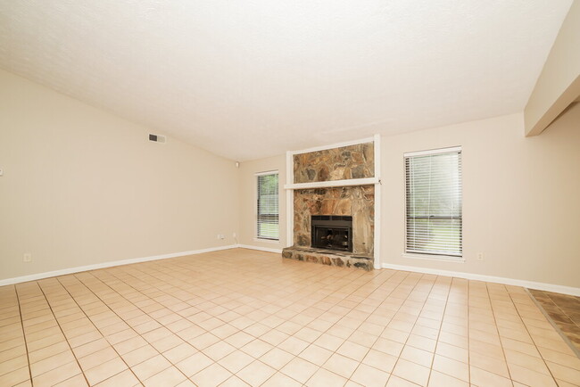 Building Photo - 35 Windsong Ct
