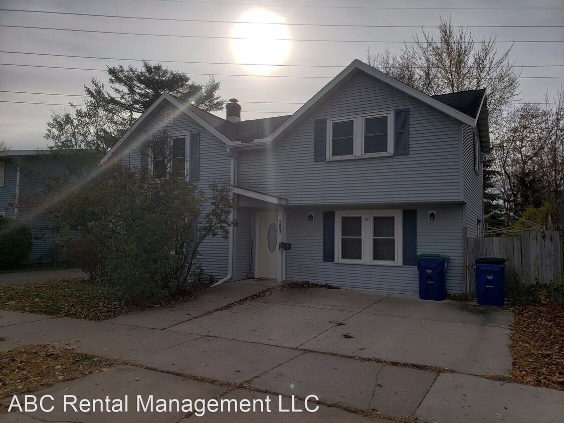 Foto principal - 2 br, 1 bath Apartment - 601 Garfield Ave