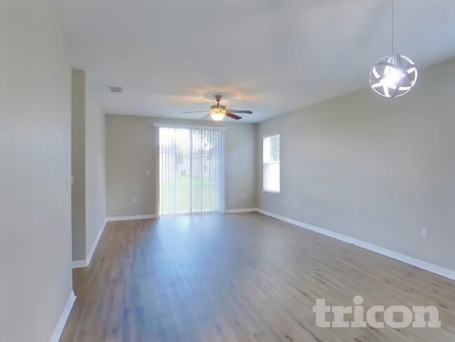 Building Photo - 1617 Tamarind Rd