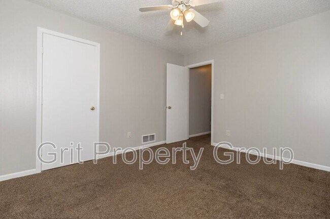 Foto del edificio - 7109 Orchard Ct