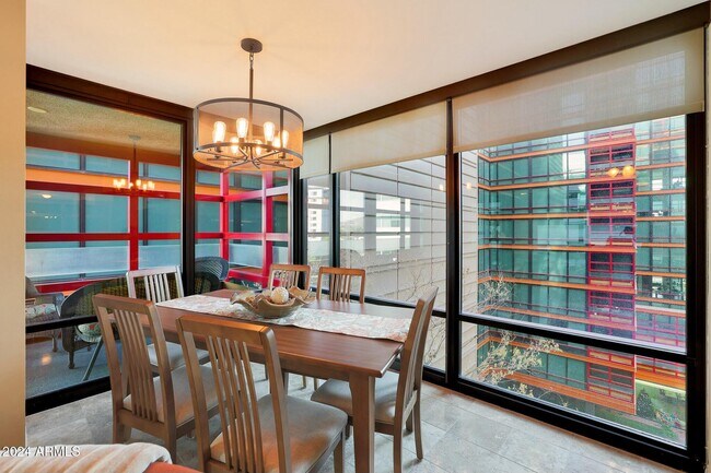 Foto del edificio - 4808 N 24th St