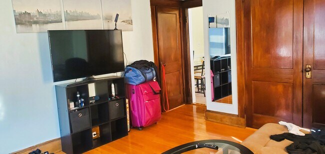 Foto del edificio - 30 Newbury Ave