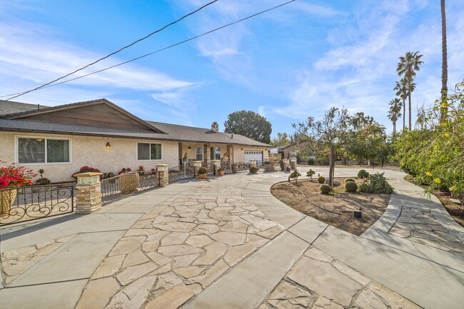 Building Photo - 3971 Corona Ave