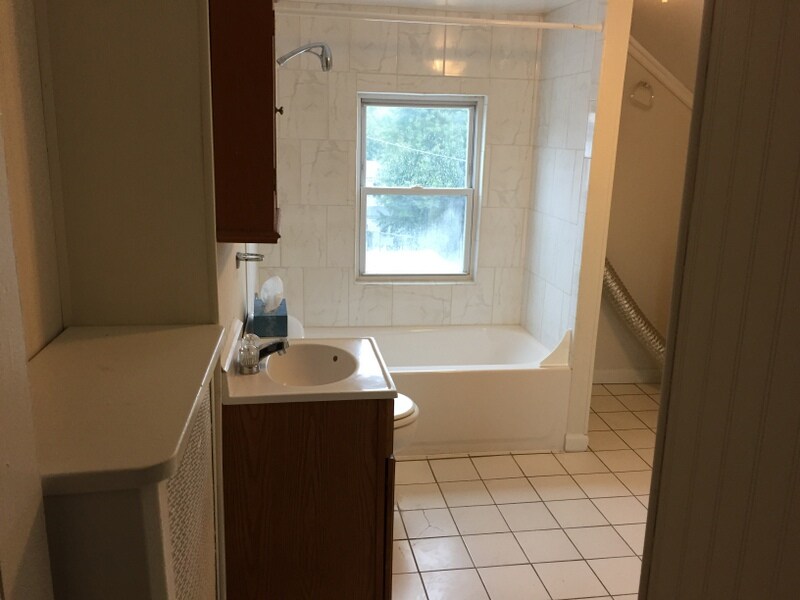Bathroom - 3531 Falls Rd