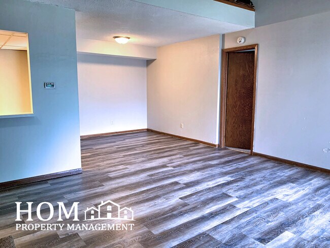 Foto del edificio - 25 Camelot Ln