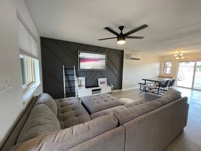Building Photo - 286 Kahoma Village Loop