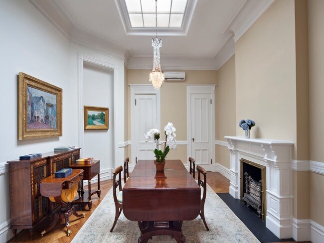 Building Photo - 38 E 70th St